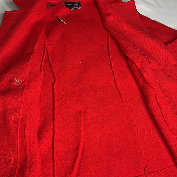 Red coat - Picture 5 of 5